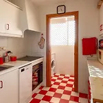 Διαμέρισμα 3 Bedroom Beautiful In *